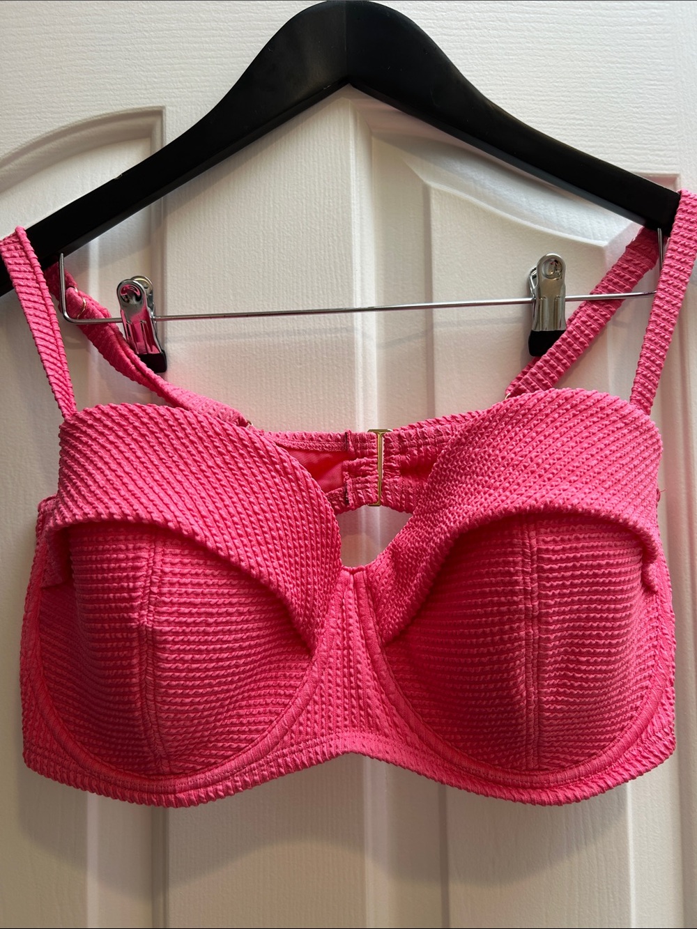 Adore Me Bright Pink Textured Underwire Swim Bra